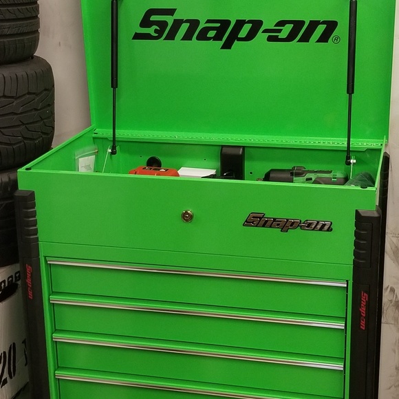 Meet your Posher, Bodey - Picture 3 of 4